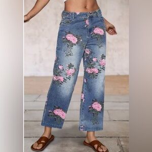 Flamingals Wash Floral Print Mid Rise Straight Leg Crop Jeans Size Large NWT